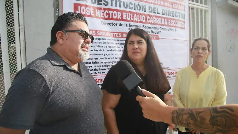 Trabajadores piden cambio de director en la Secundaria General Jaime Torres Bodet en Durango 